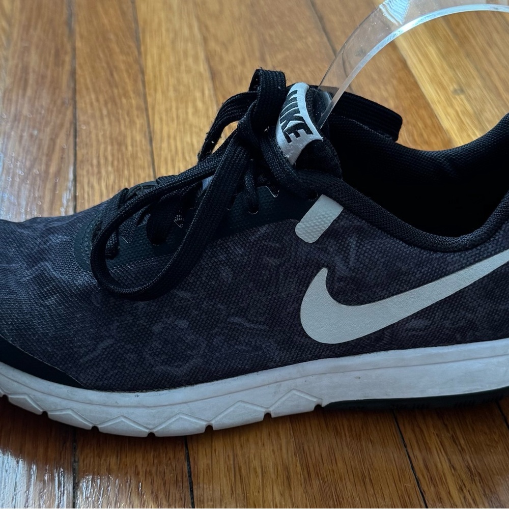 Nike Flex Experience RN5 running grey and White Athletic Shoes, size 6.5 women - Picture 11 of 12
